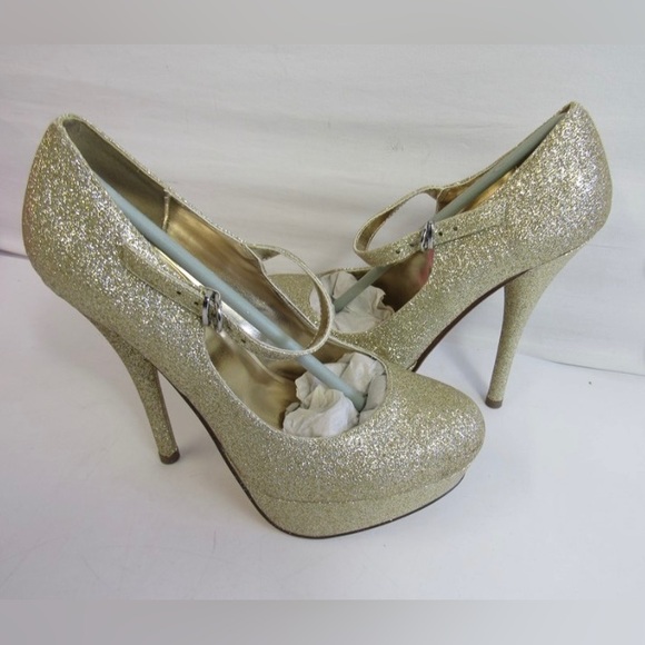 Delicious Zappa Heels - Picture 4 of 8